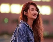 杨丞琳鼻子微整了吗？杨丞琳自己唯一承认过，微整的部位就是牙齿