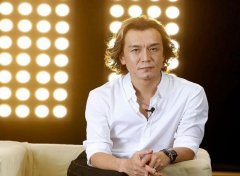 李咏微整了吗？一个适合自己的发型，会让自己的颜值得到一定的提升