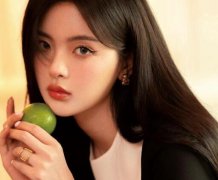 杨超越微整了吗？旧照被扒，曝光整容史